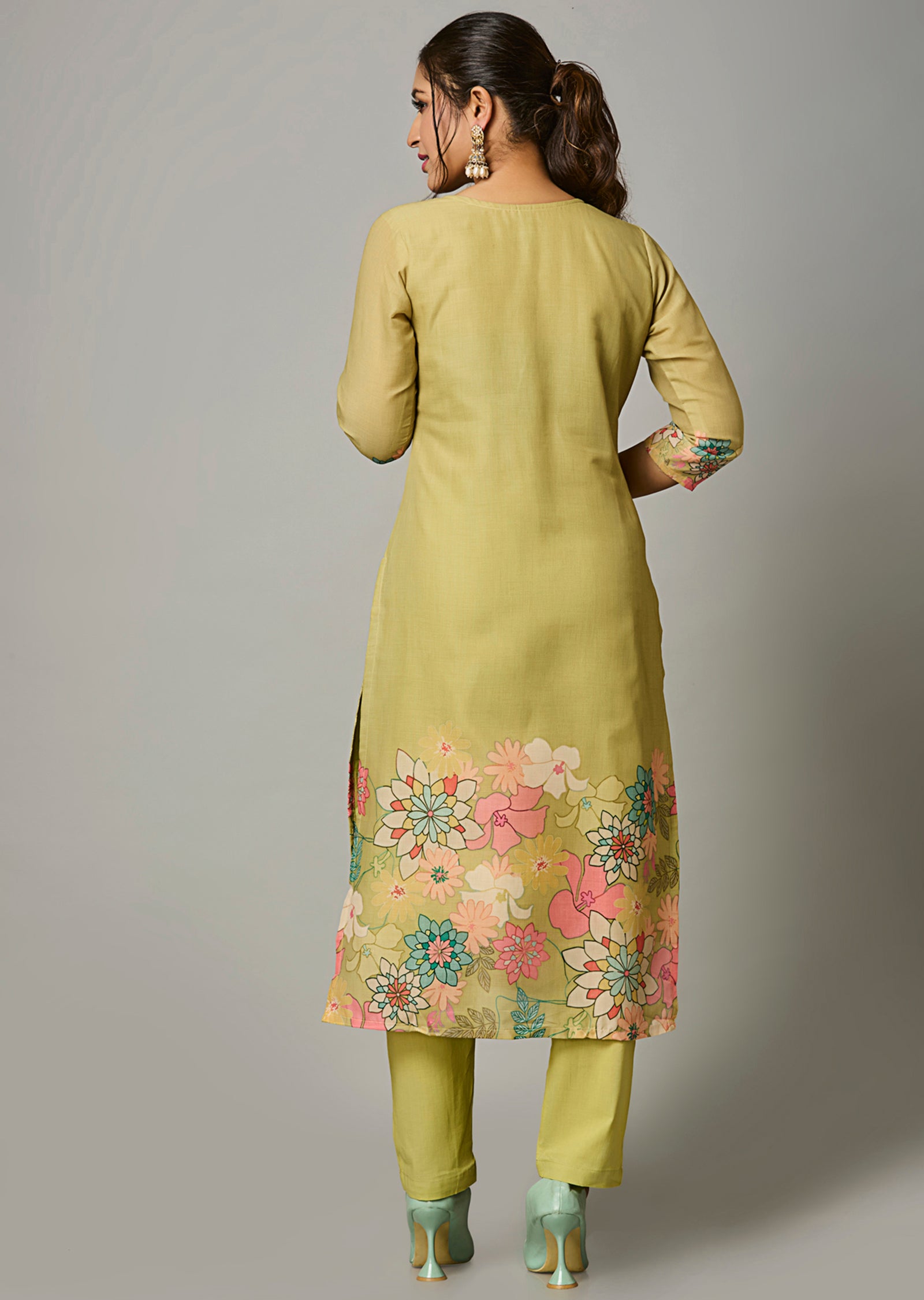 Mehendi Green Cotton Straight Cut Suit