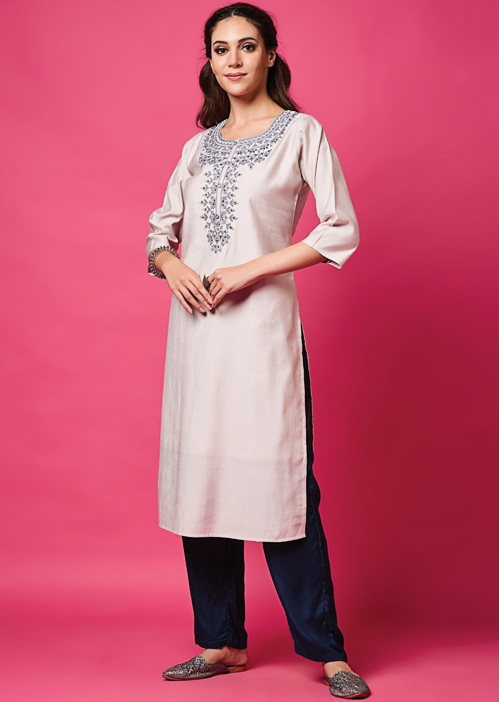 Fawn Soft Silk Straight Cut
